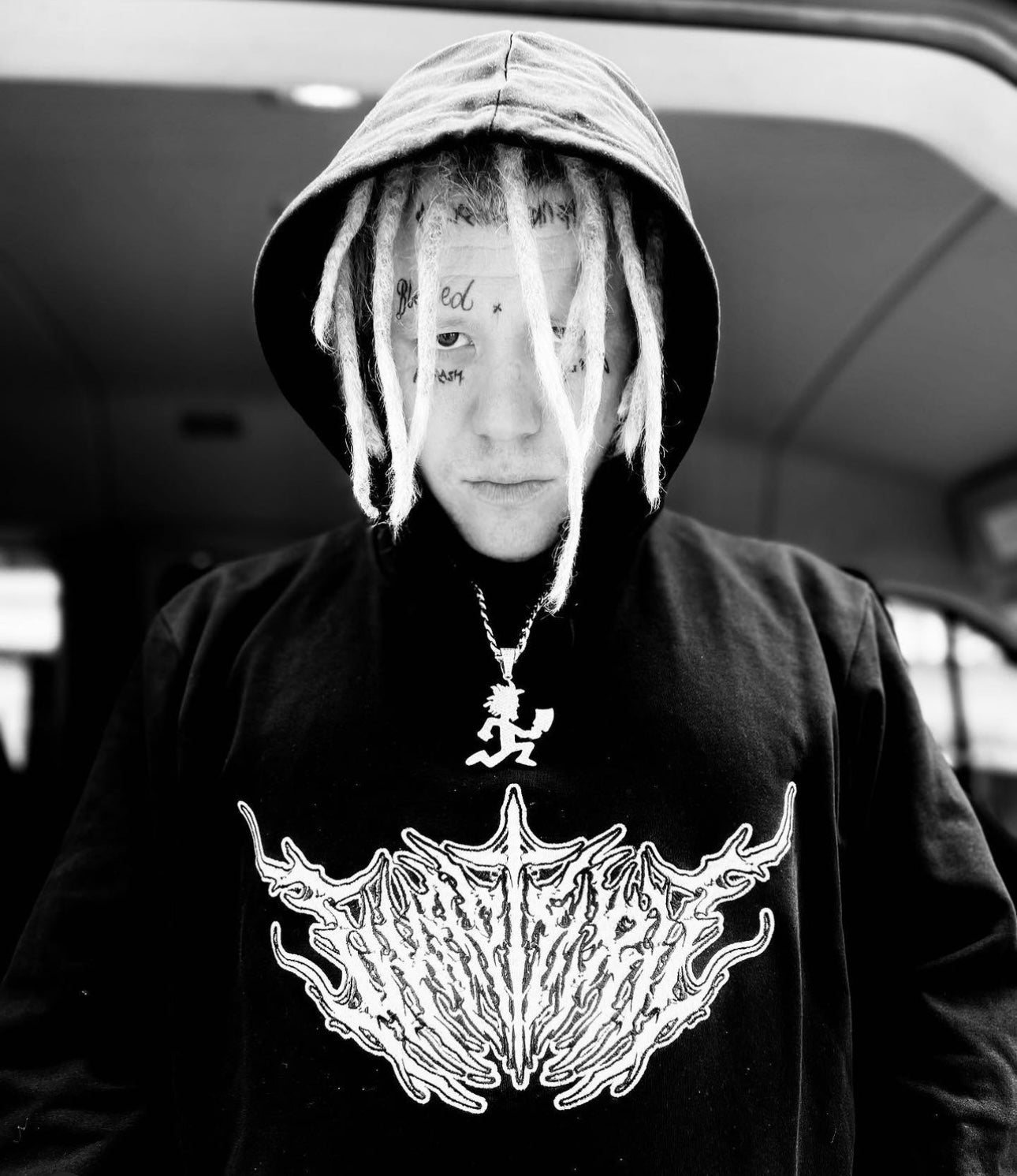 Chapter 17 - Embroidered Hoodie - Metal logo 2023